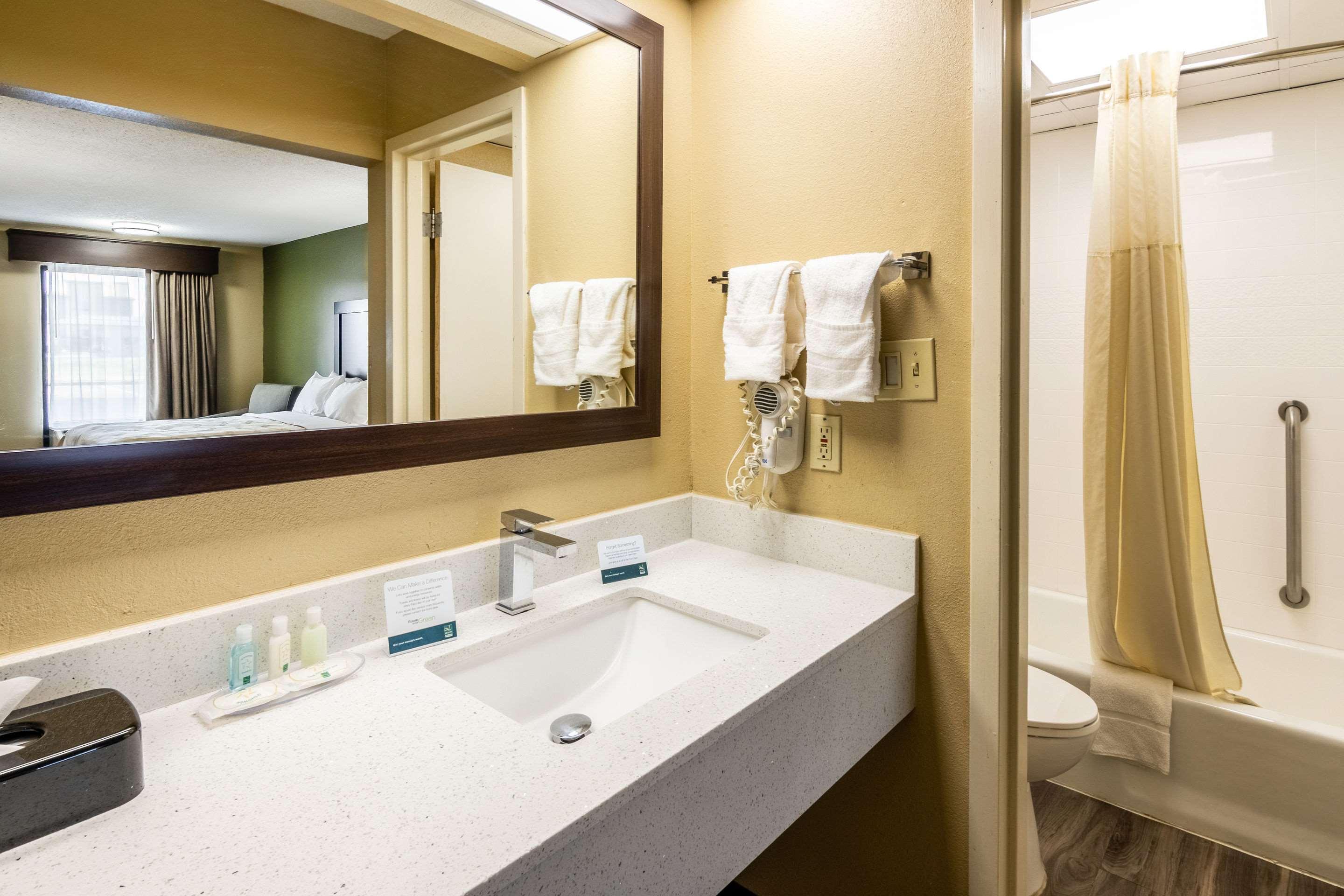 Quality Inn Perry - National Fairgrounds Area Exterior photo